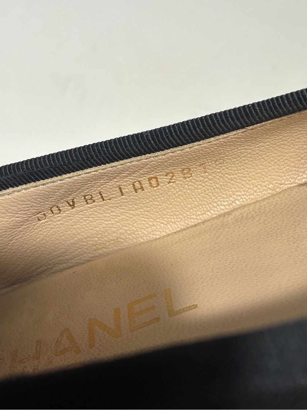 CHANEL Black Ballet Flats with Patent Cap-Toe - Picture 10 of 14